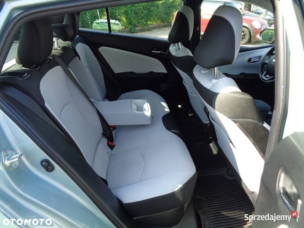 Toyota Prius - 8