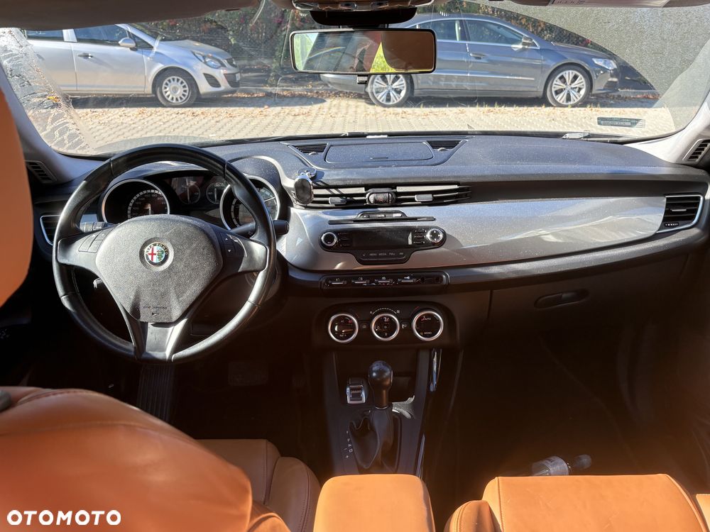 Alfa Romeo Giulietta - 8