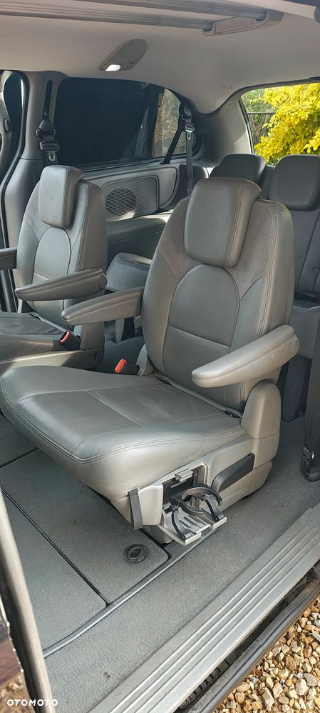 Chrysler Grand Voyager 2.8 CRD Limited S&G - 11
