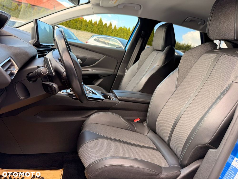 Peugeot 3008 1.5 BlueHDi Allure S&S EAT8 - 33