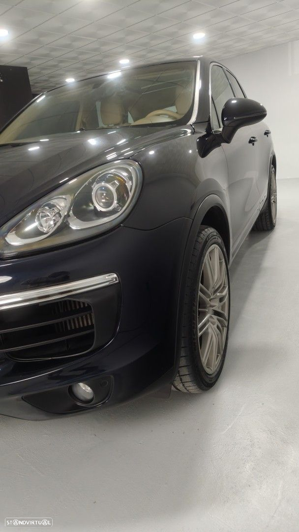 Porsche Cayenne Platinum Edition - 15