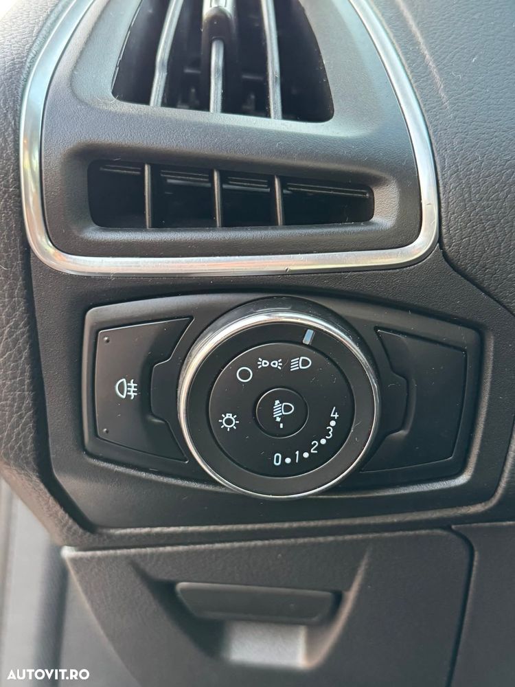 Ford Focus - 10