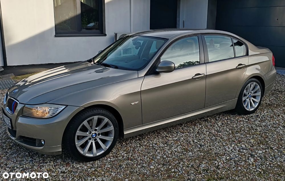 BMW Seria 3 320i - 3