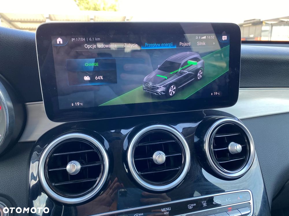 Mercedes-Benz GLC 300 e 4-Matic - 26