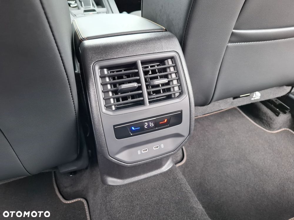 Cupra Formentor 1.4 e-Hybrid DSG - 31