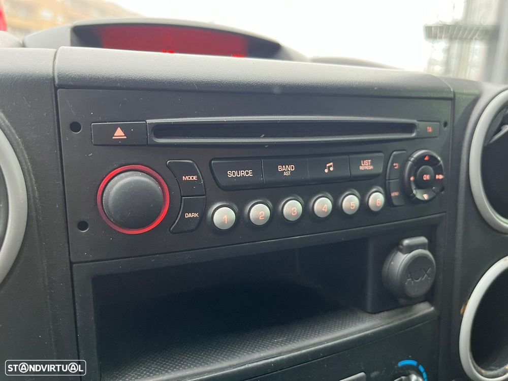 Peugeot Partner 1.6 HDI  3 LUGARES AC - 10