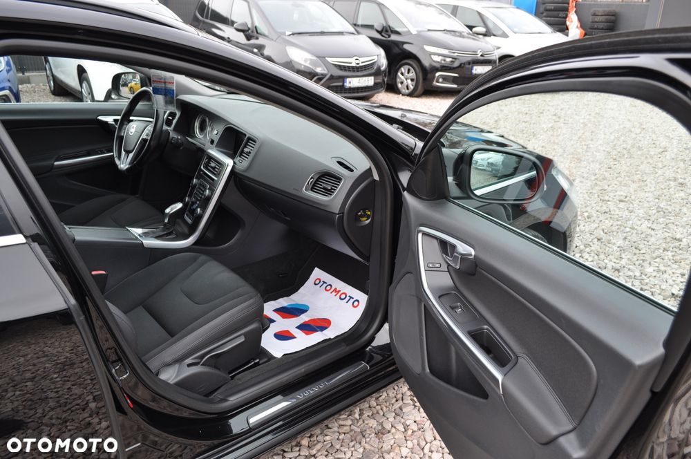 Volvo V60 D4 Geartronic Momentum - 15