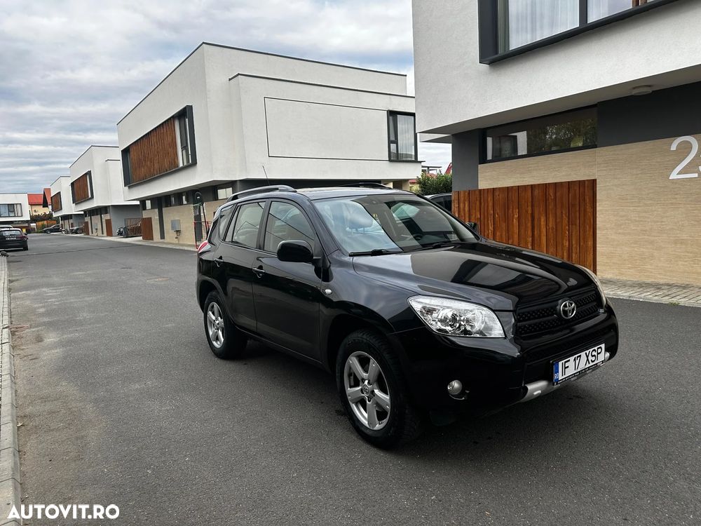 Toyota RAV4 2.0 Aut Luxury City - 1