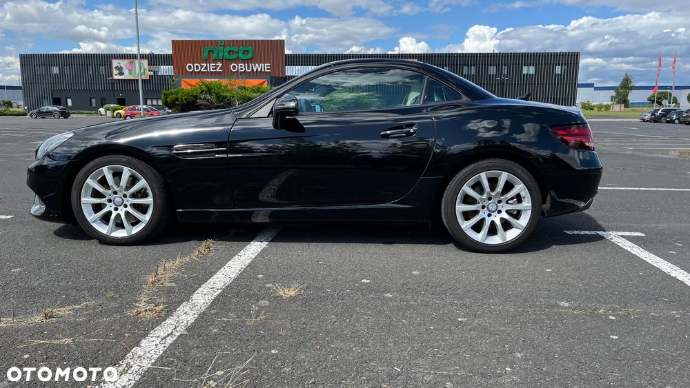 Mercedes-Benz SLC 300 9G-TRONIC Final Edition - 9