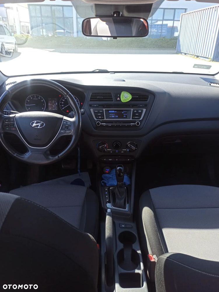 Hyundai i20 1.4 Automatik Style - 8