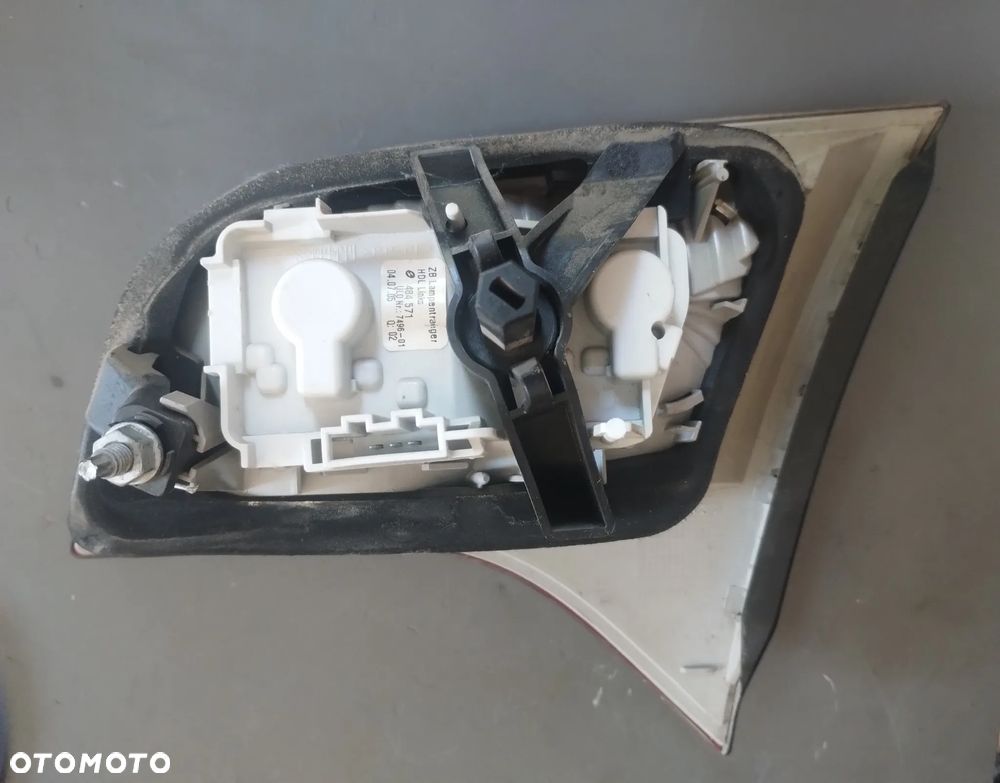 AUDI A4 III B7 04-08 2005 r. KOMBI AVANT lampa lewy tył LT w klapę EU * - 2
