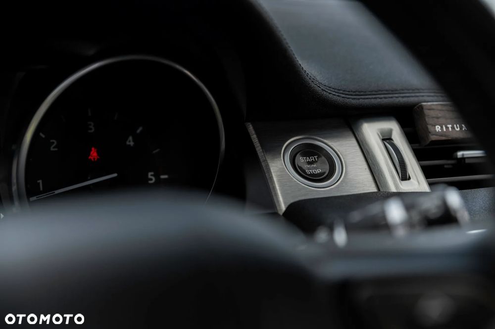 Land Rover Range Rover Evoque - 24