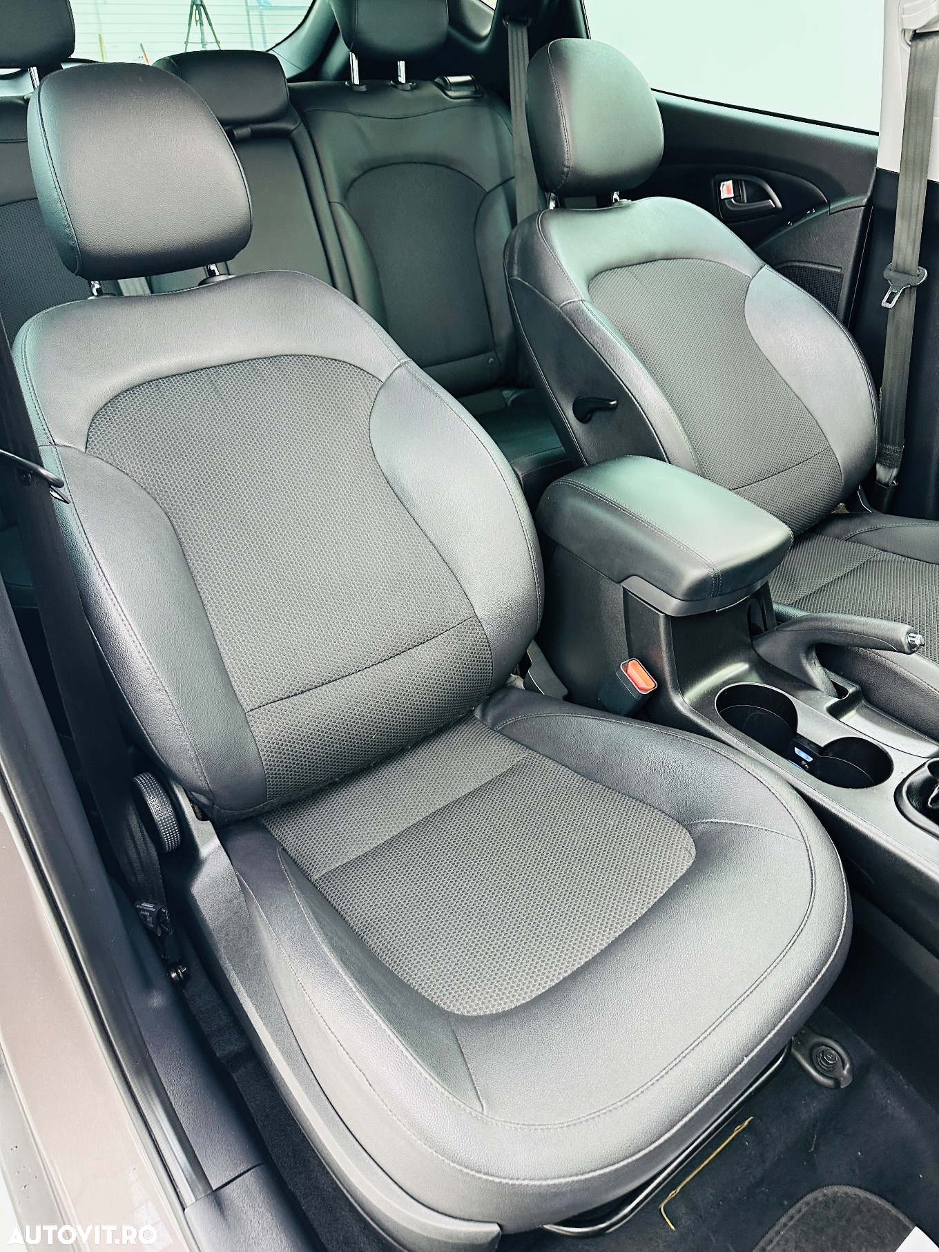 Hyundai ix35 1.7 CRDI 2WD Fifa World Cup Edition - 24