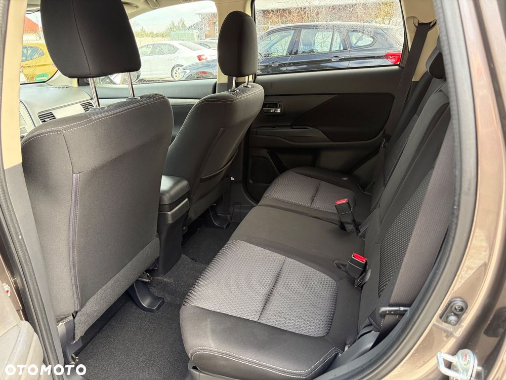 Mitsubishi Outlander 2.0 2WD CVT Edition - 12