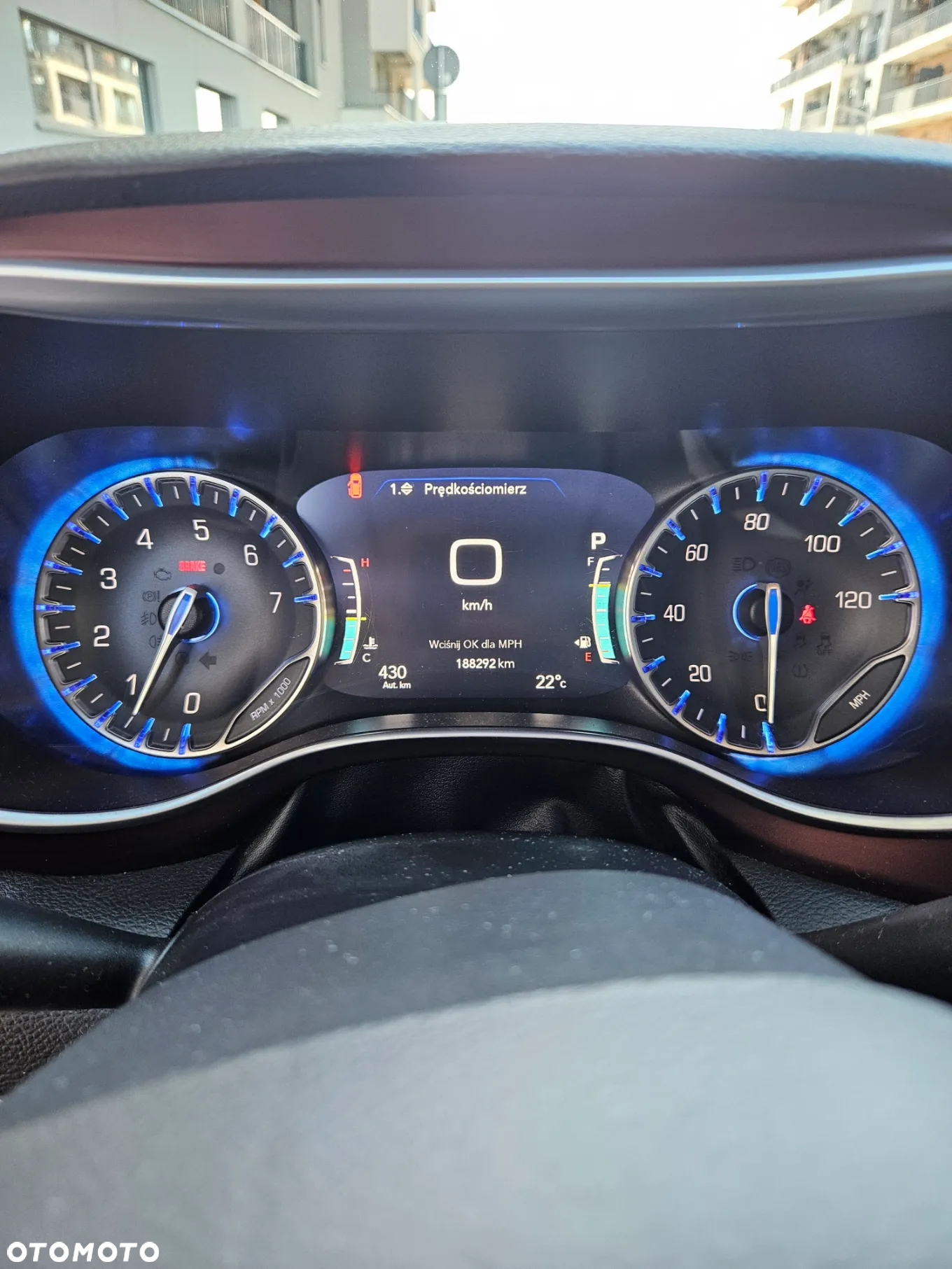 Chrysler Pacifica - 7