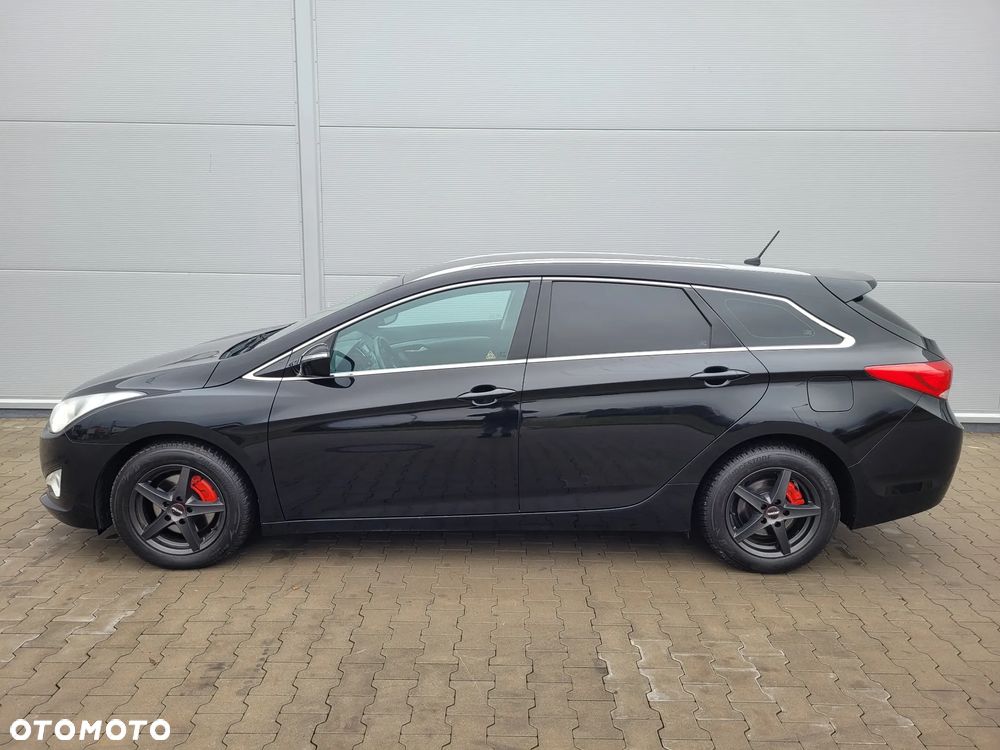 Hyundai i40 i40cw 1.7 CRDi Automatik Fifa World Cup Edition Silver - 4