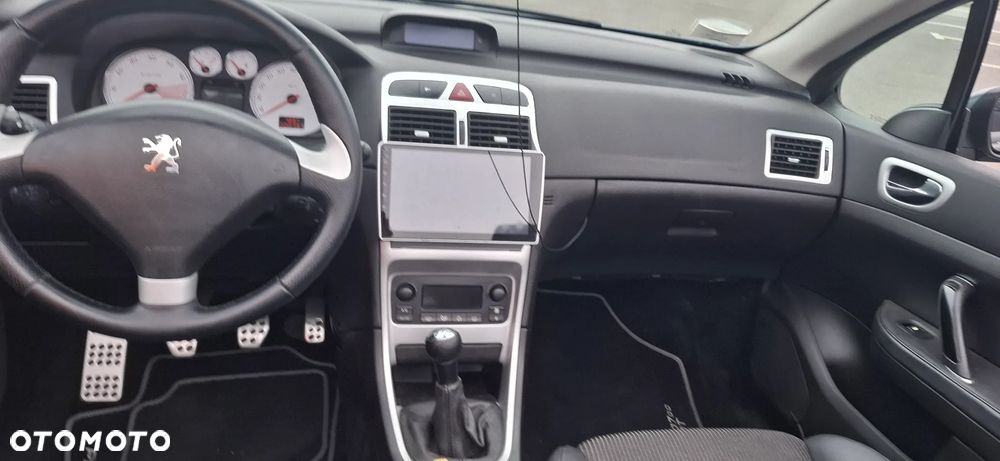 Peugeot 307 CC 2.0 - 12