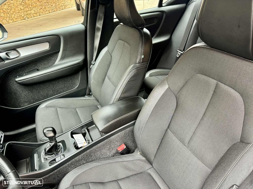 Volvo XC 40 2.0 D3 Momentum - 9