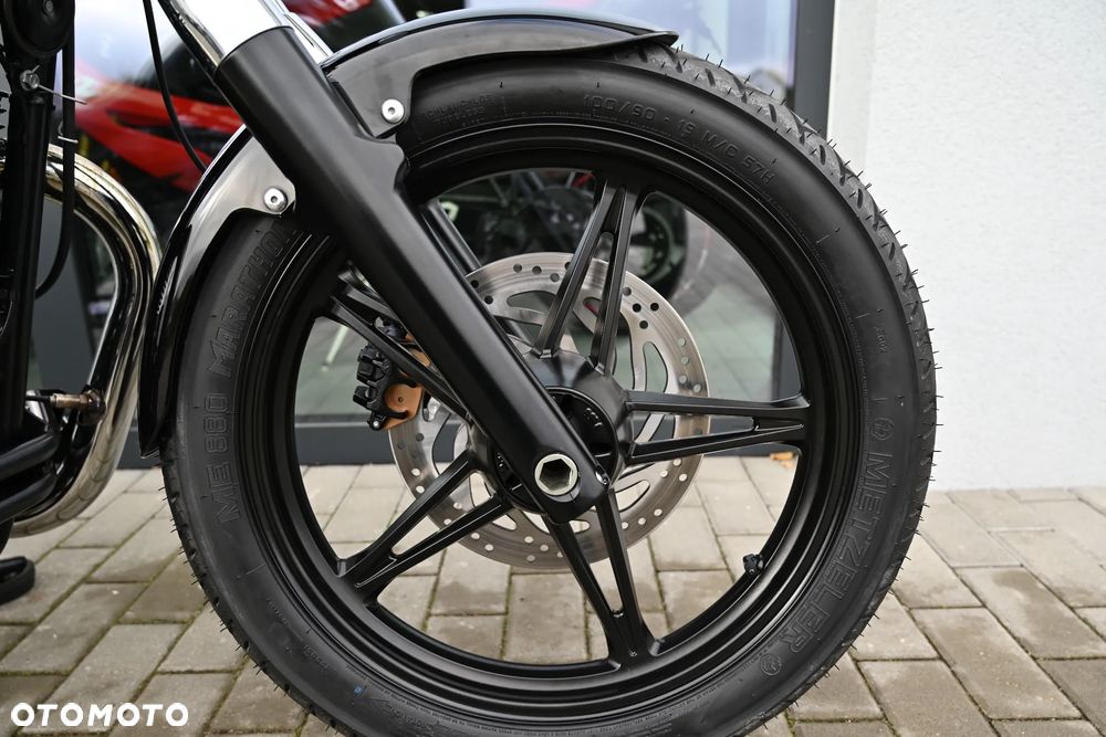 Triumph Speedmaster - 28