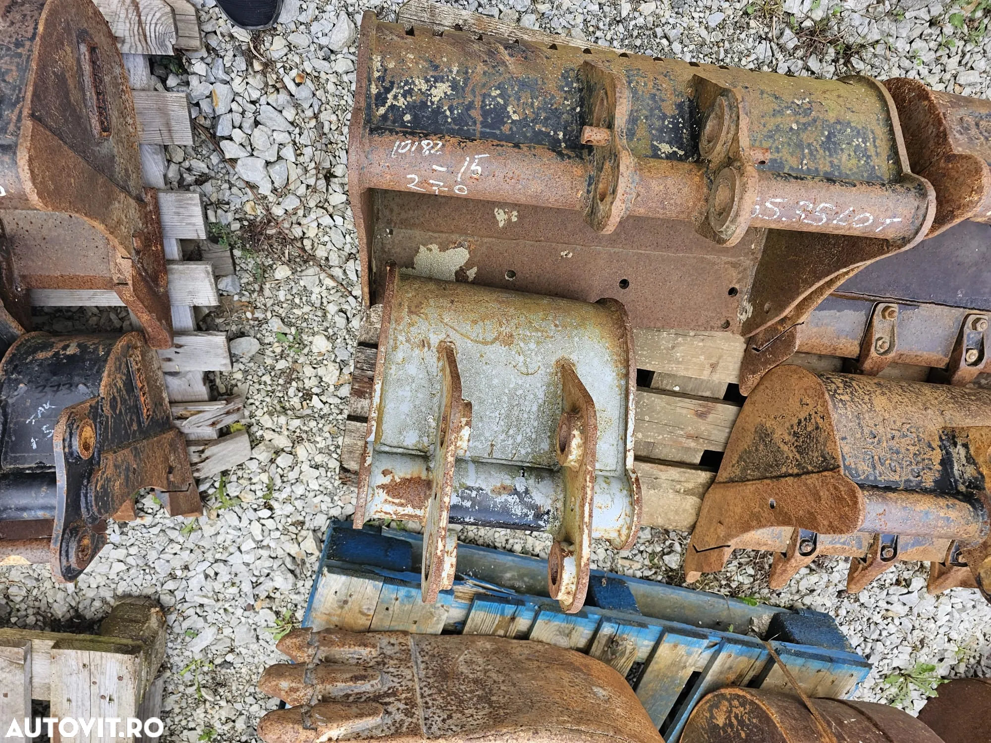 Cupa minixcavator de 2.5 Tone latime 300 mm - 3