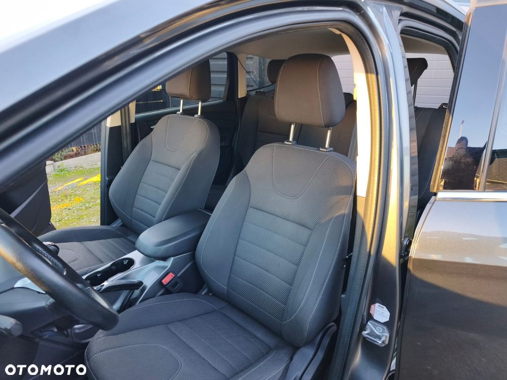 Ford Kuga - 16