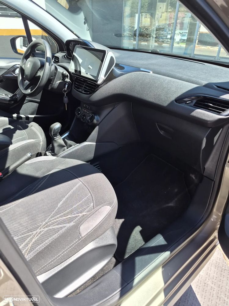 Peugeot 208 1.6 e-HDi Active 95g - 21