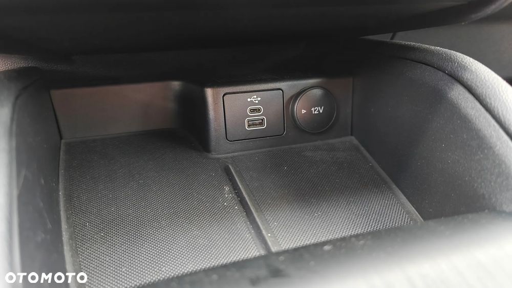 Ford Kuga - 28