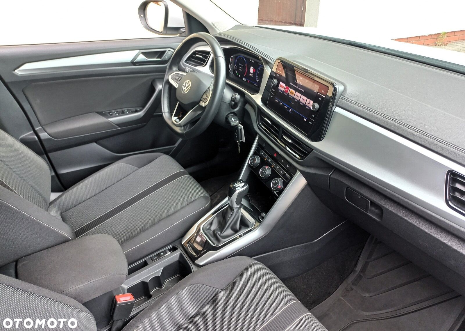 Volkswagen T-Roc - 11