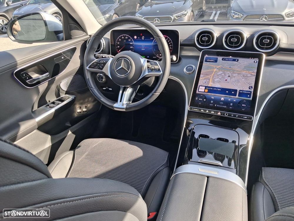 Mercedes-Benz C 300 e Avantgarde — fotografia 16