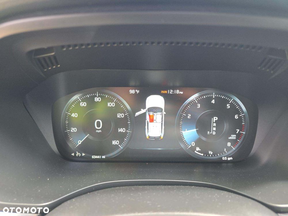 Volvo XC 60 T5 AWD R-Design - 6