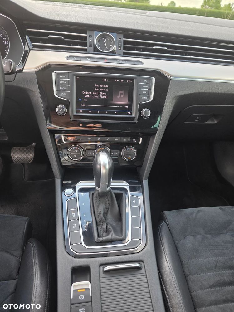 Volkswagen Passat 2.0 TDI BMT Highline DSG - 19