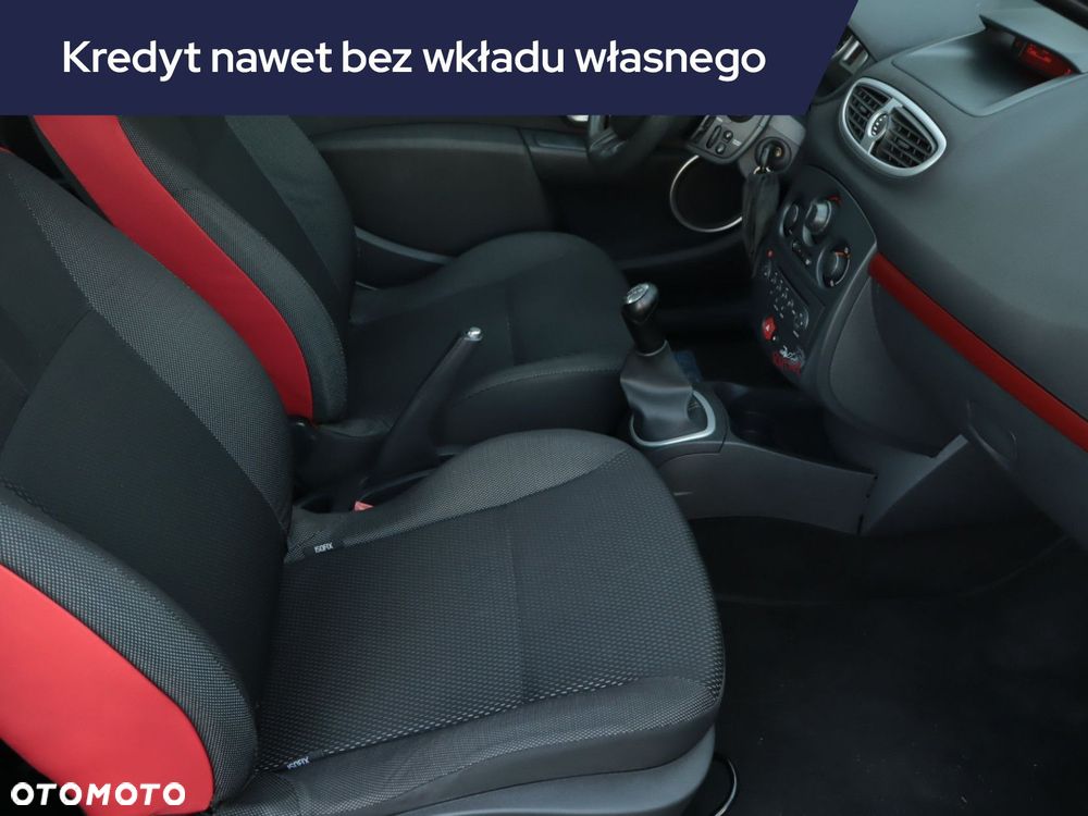 Renault Clio - 11
