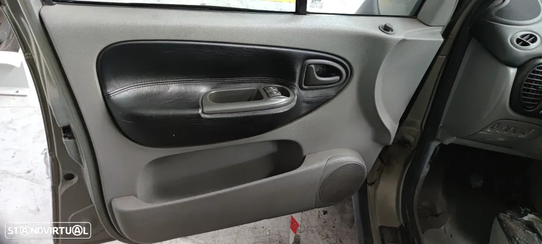 RENAULT SCENIC II PARA PEÇAS - 13