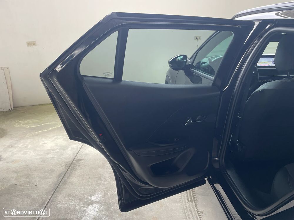 Peugeot e-2008 Allure Pack - 14