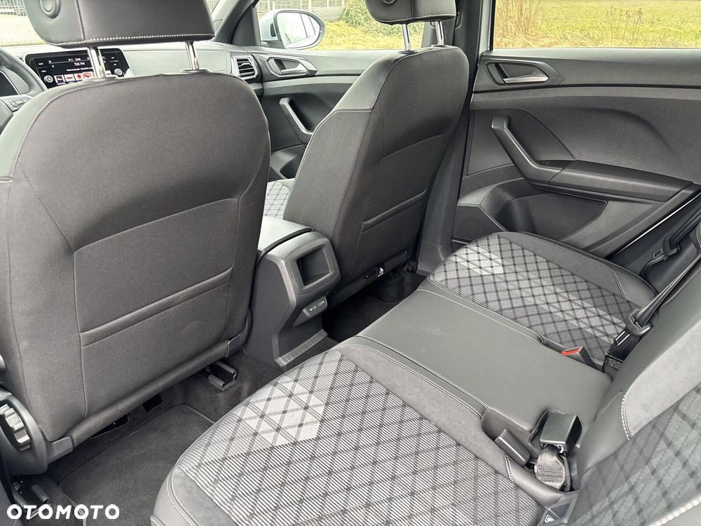 Volkswagen T-Cross - 21