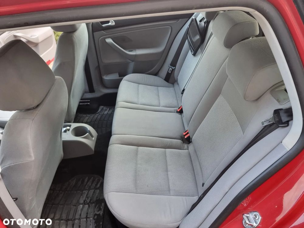 Volkswagen Golf 1.6 Comfortline - 10