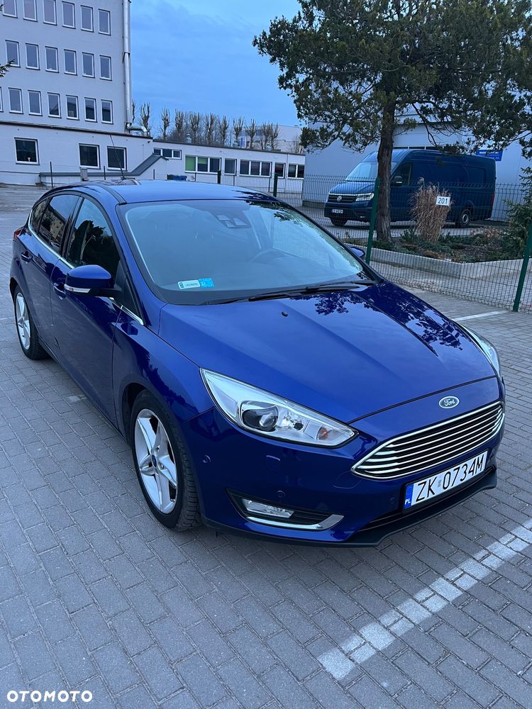 Ford Focus 1.5 EcoBoost Titanium ASS - 4