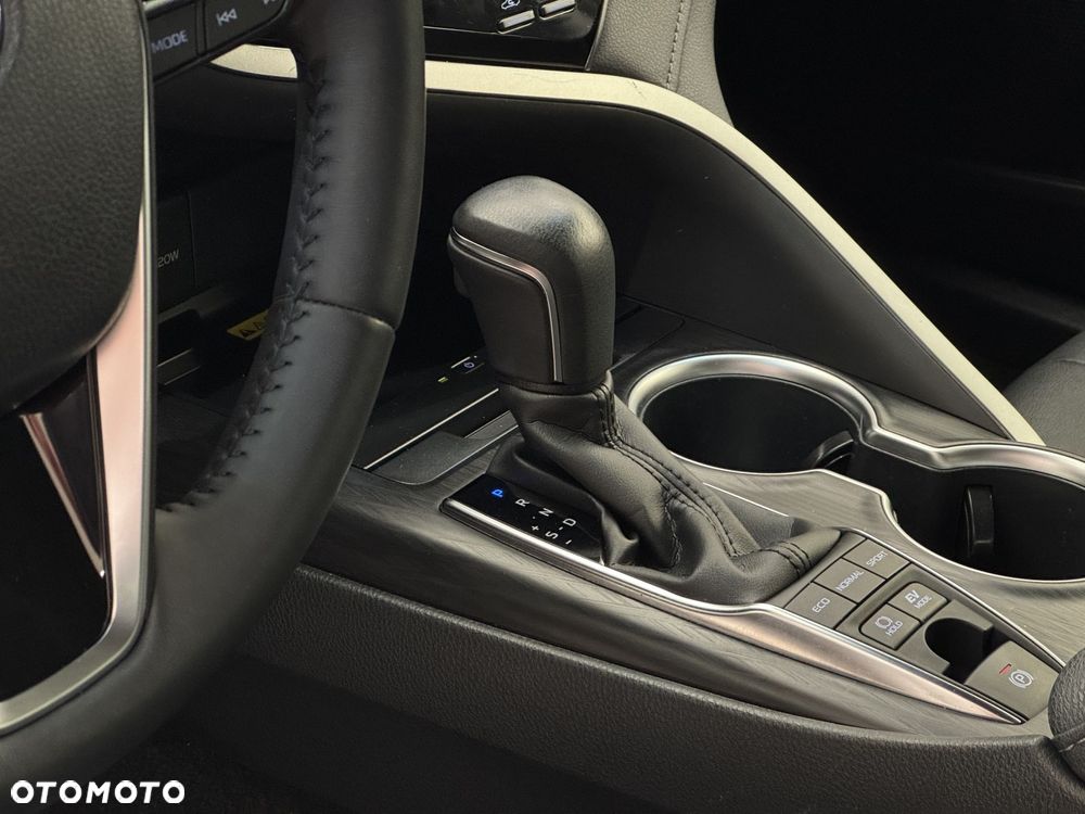 Toyota Camry - 9