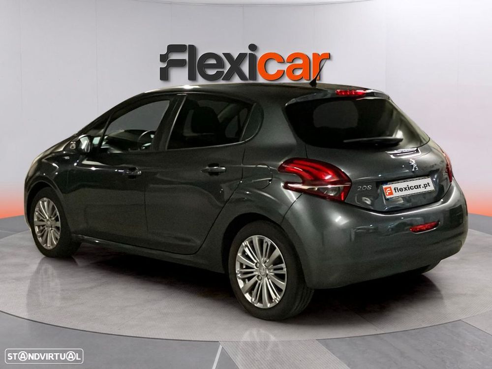 Peugeot 208 - 4