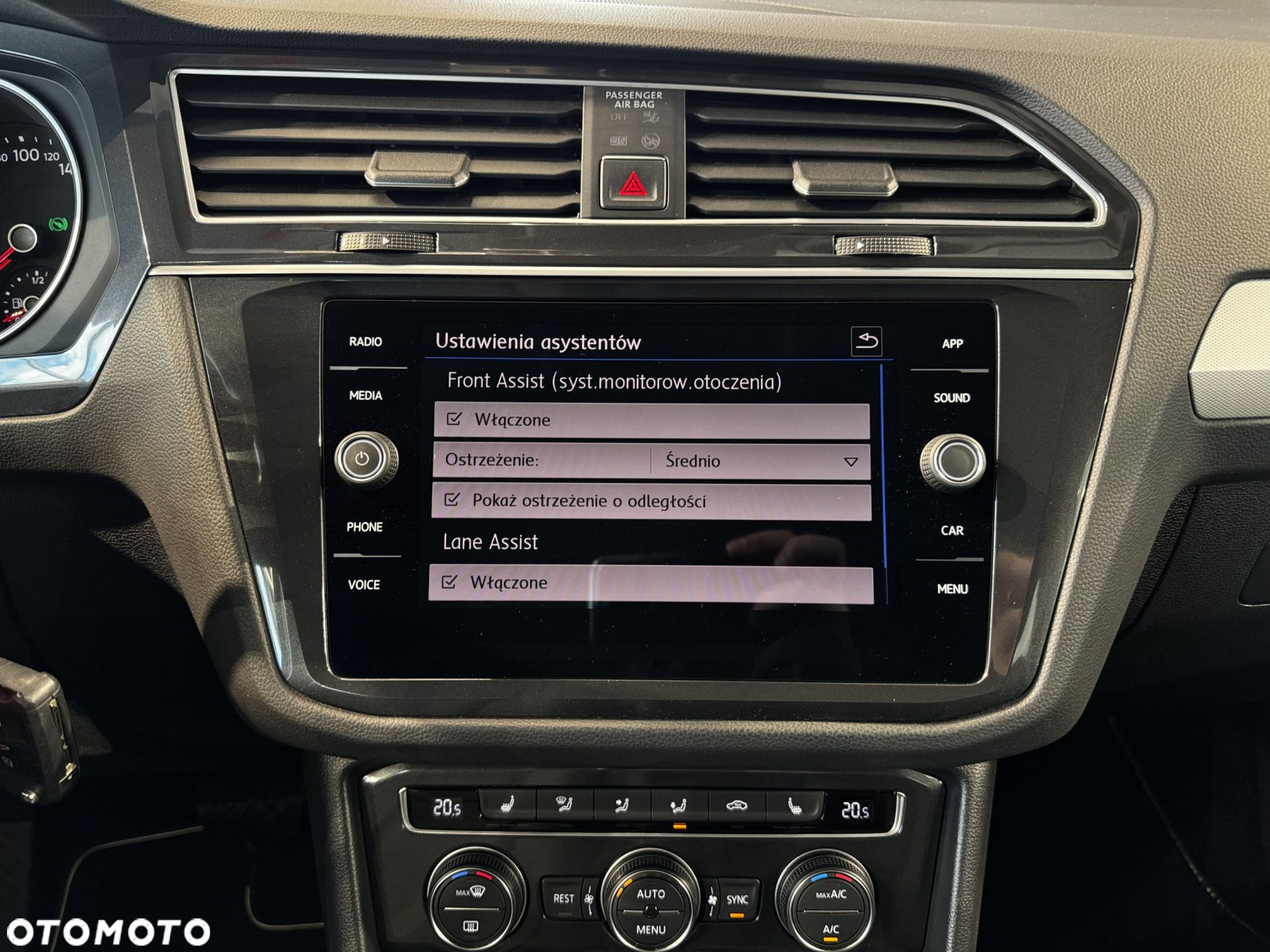Volkswagen Tiguan - 29