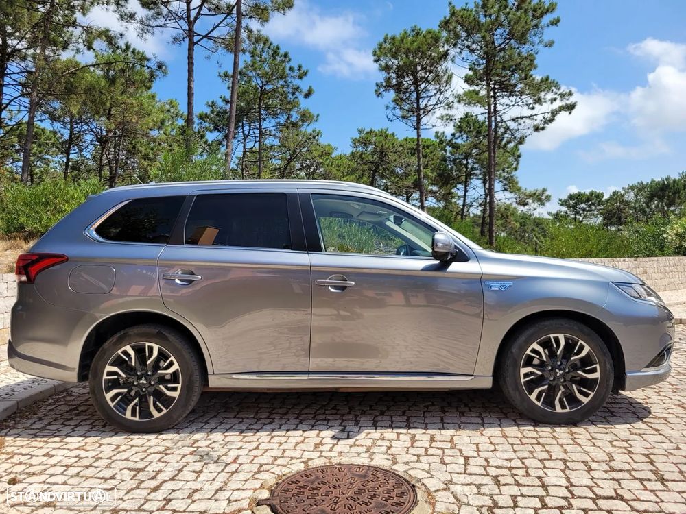 Mitsubishi Outlander 2.0 Instyle Navi - 5