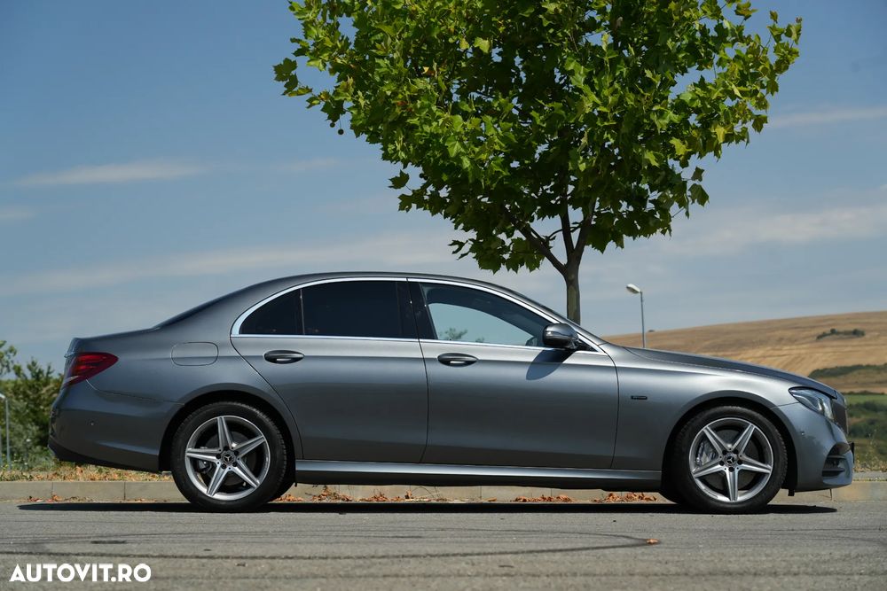 Mercedes-Benz E 300 de 9G-TRONIC AMG Line - 24
