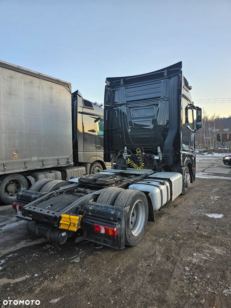 Mercedes-Benz ACTROS - 5