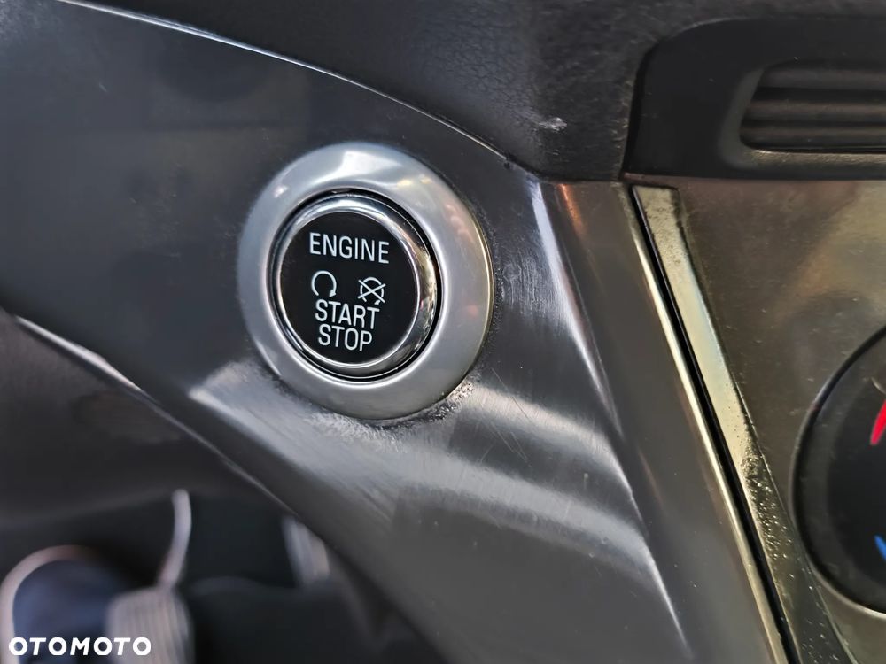Ford Kuga 2.0 TDCi FWD Titanium - 31
