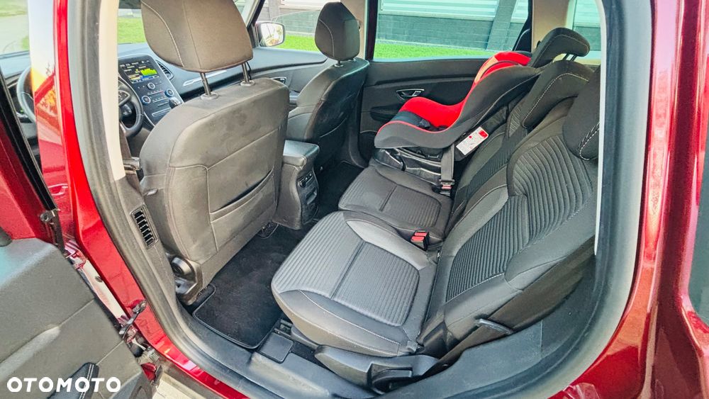 Renault Grand Scenic - 16