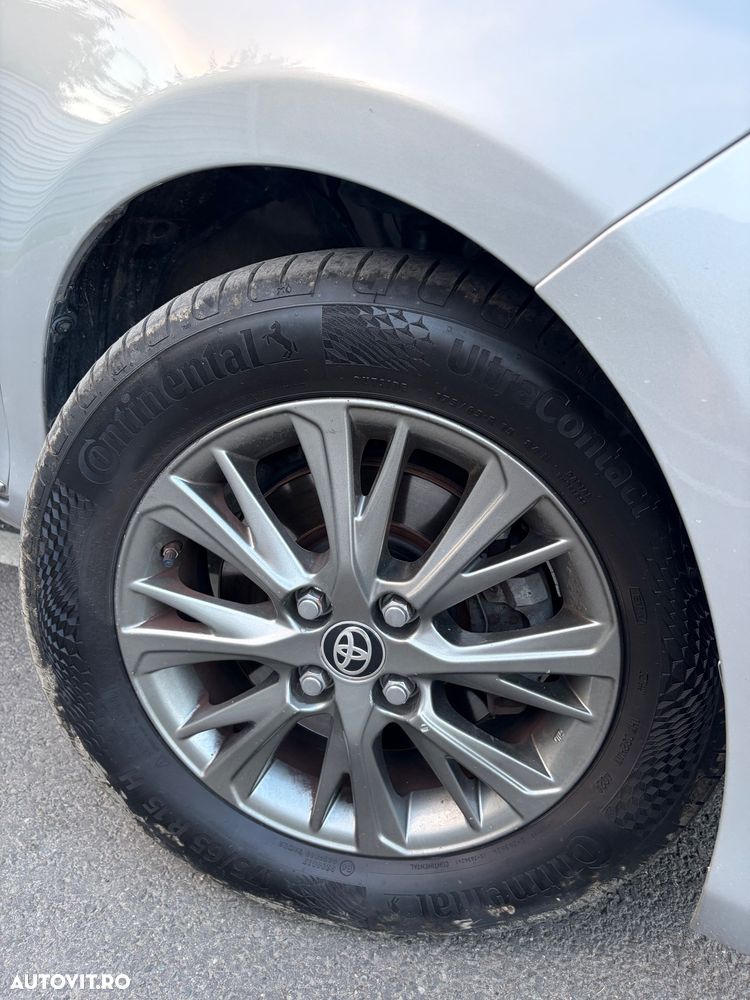 TOYOTA Yaris 2018 — imagine 4