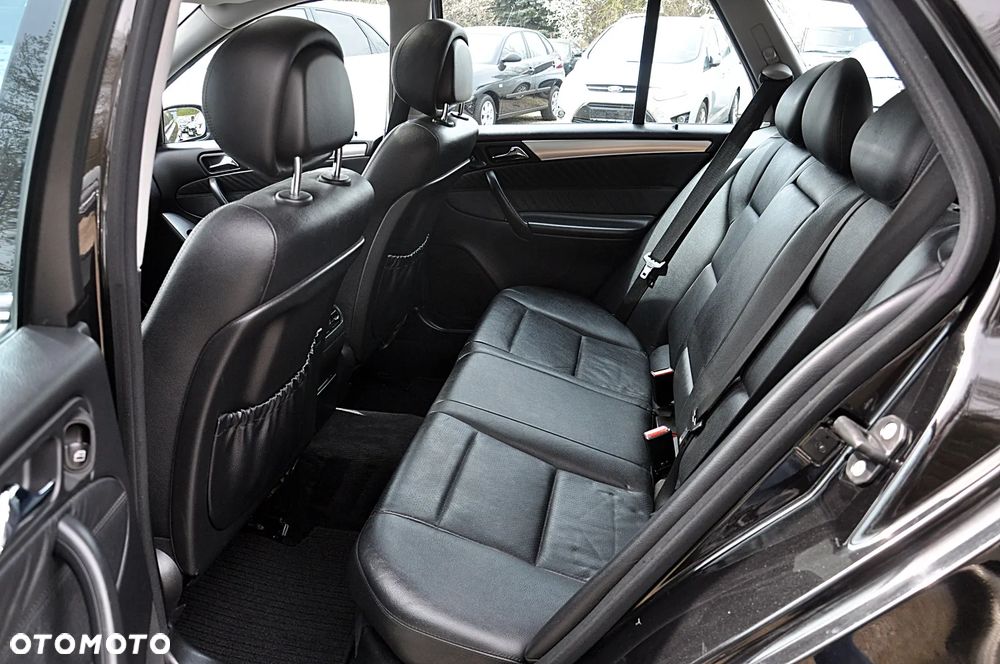 Mercedes-Benz Klasa C 180 Kompressor Automatik Avantgarde - 25