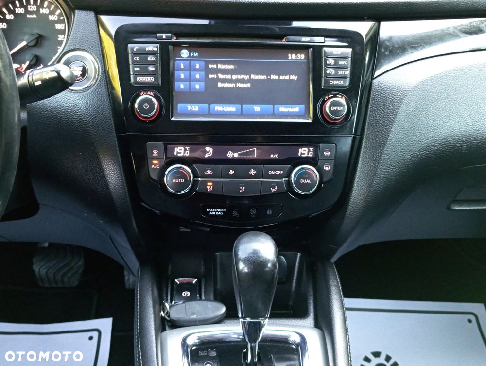 Nissan Qashqai 1.6 DCi Xtronic ACENTA - 17