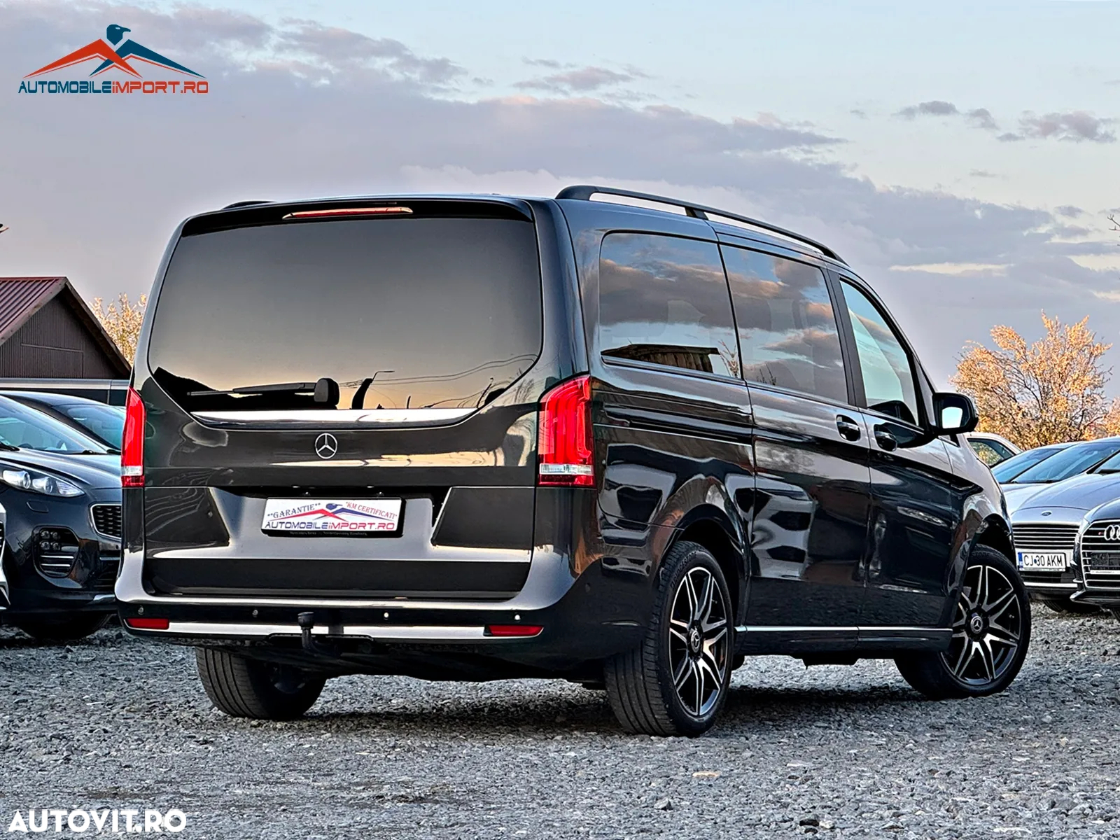 Mercedes-Benz V 300 d lang 4Matic 9G-TRONIC Exclusive Edition - 2
