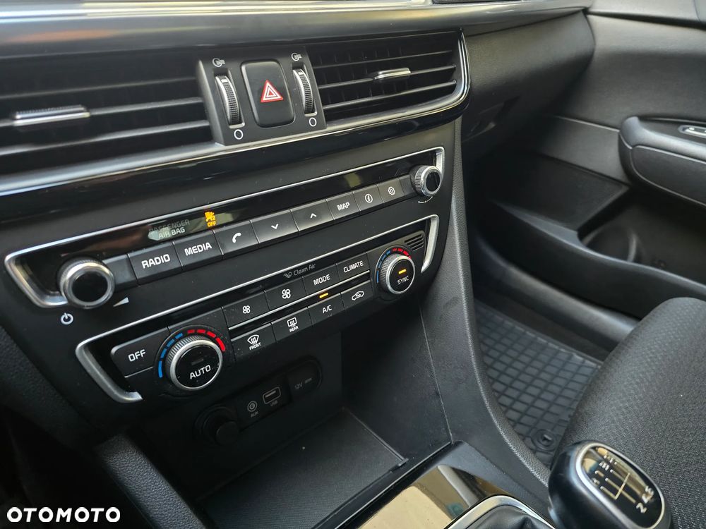 Kia Optima 1.7 CRDI L - 19